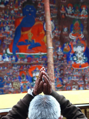 Saga Dawa Festival : Lhasa,Gyantse Kumbum,Sakya Monastery,Mt.Everest